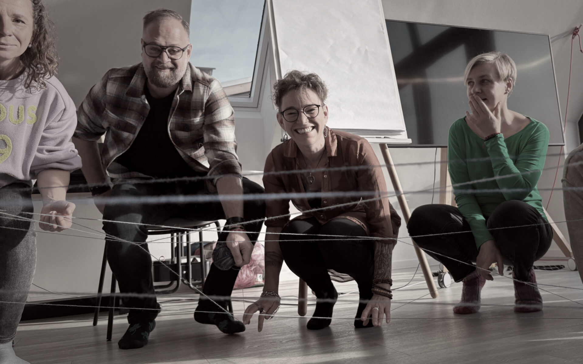 Gesichtlesen-Zielorientierung-1080×675 Anne Fierhauser als Gesichtleserin bei einem Seminar mit 3 Teilnehmerinnen bei einer Übung